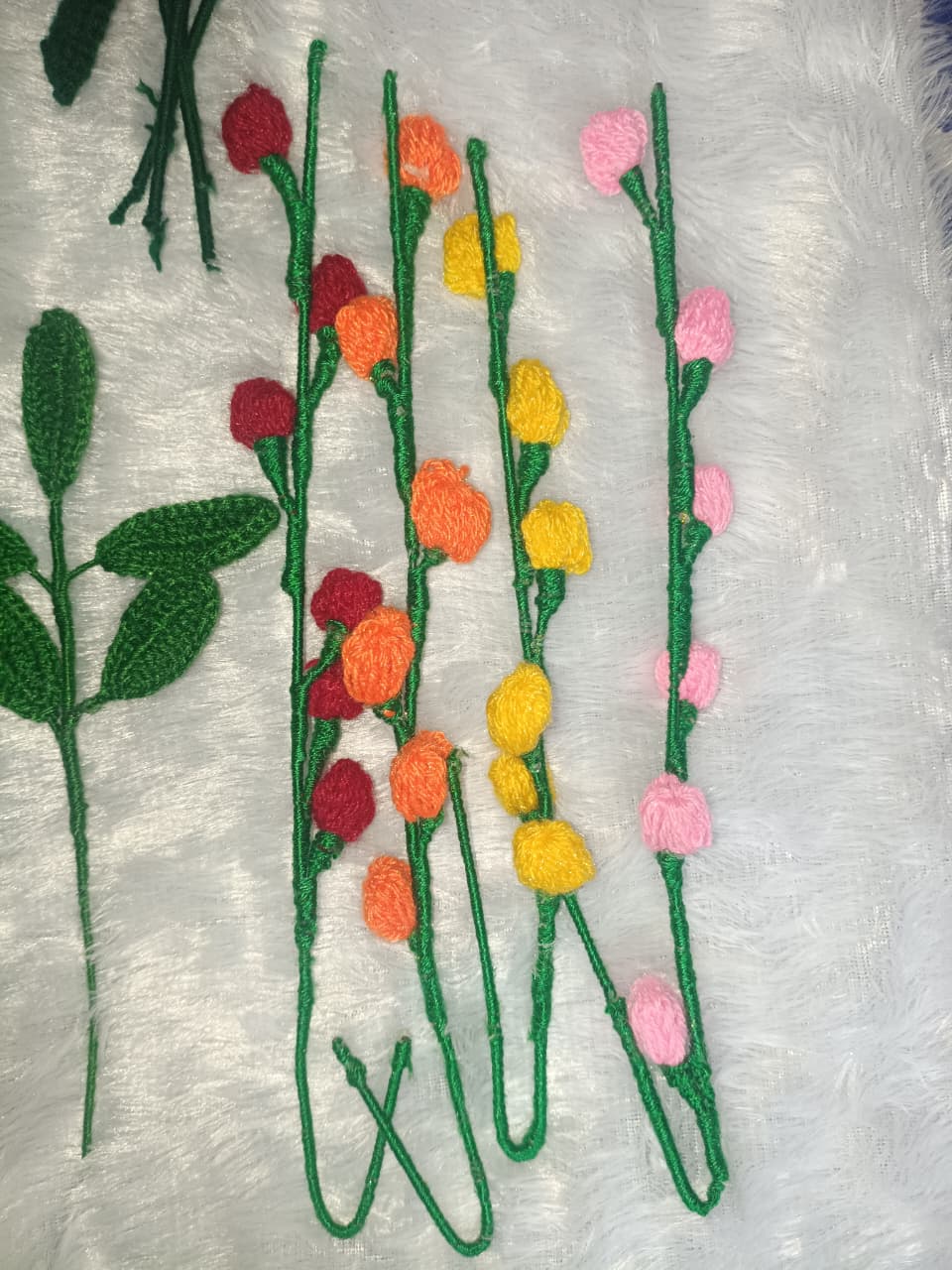 Accent Blossom Sprig & Foliage Leaves